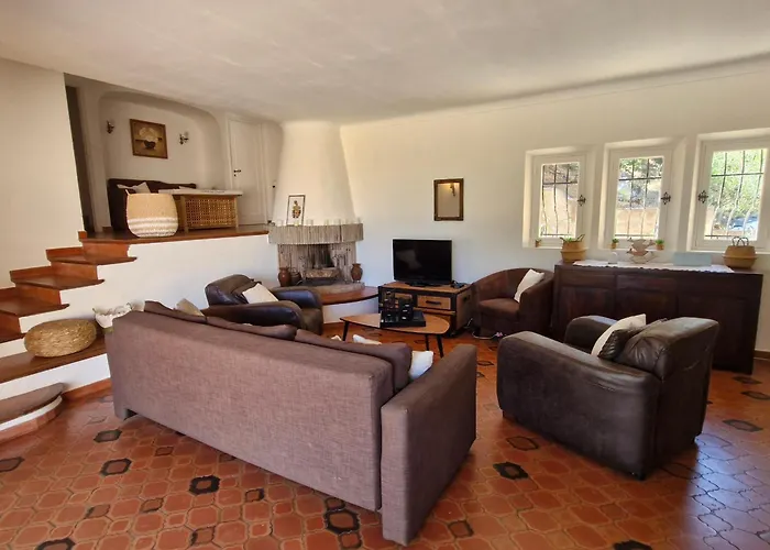 Villa Spacieuse Avec Piscine Privée à - Fr-1-780-12 *